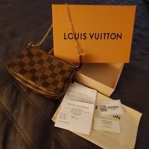 Louis Vuitton mini POUCHETTE